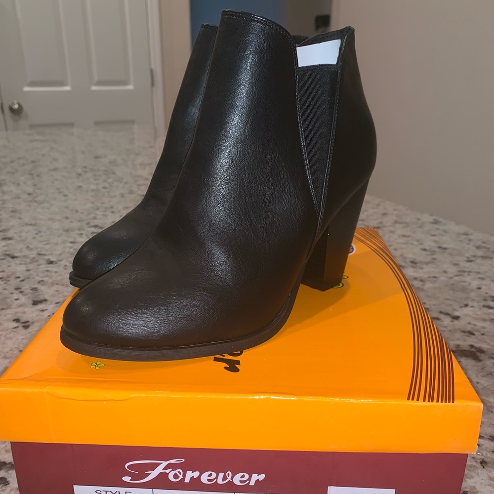 Olivia K stacked wood heel shoe